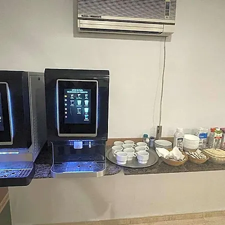 Отель Casthotels Leblon 3*