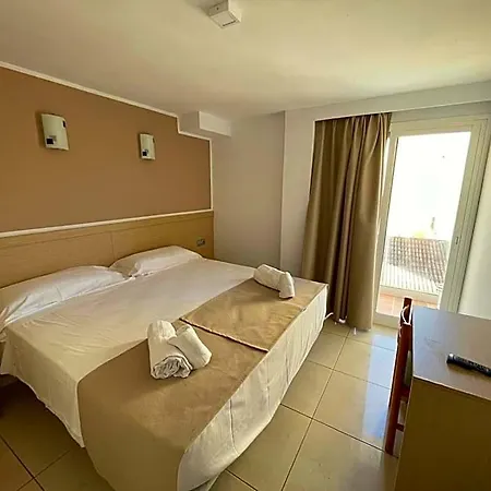 Отель Casthotels Leblon 3*